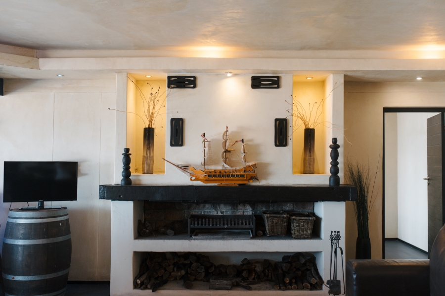 8 Bedroom Property for Sale in Pringle Bay Western Cape